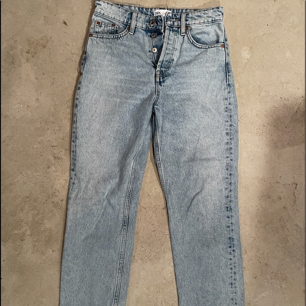 Zara Lightwash Jeans size 4